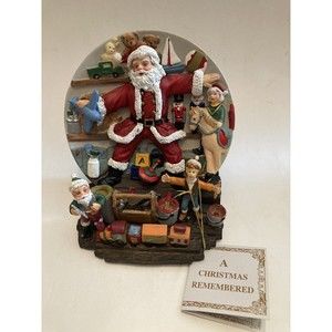 A Christmas Remembered Hand Painted 3D Christmas Plate & Stand 1997 18019 In Box